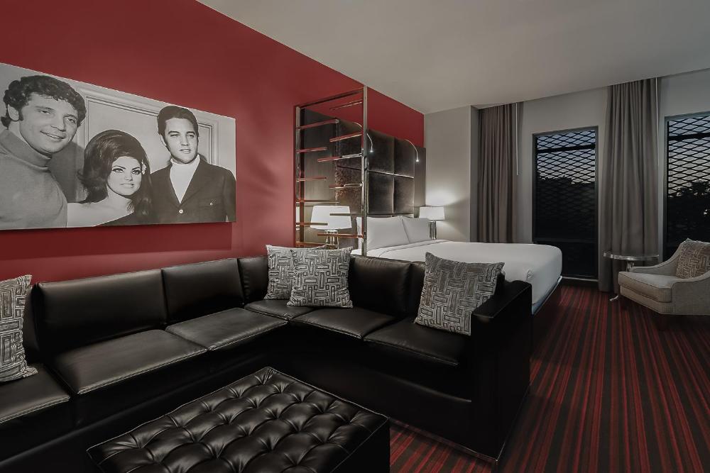 King Suite with Sofa Bed interior